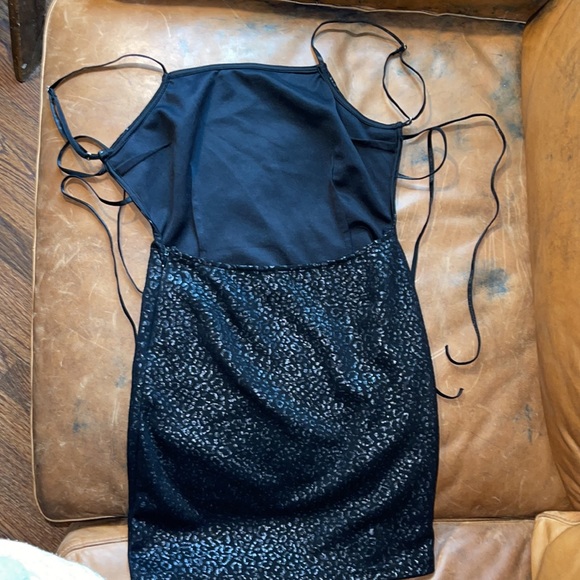 Urban Outfitters Mini Dress Black Leopard - Picture 2 of 3